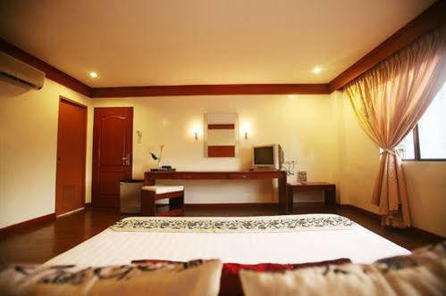 Nagaland Hotel Екстер'єр фото